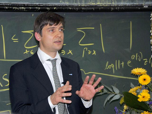 EroeffnungsfeierHausdorff Felix Otto en el Coloquio ICMAT-UAM