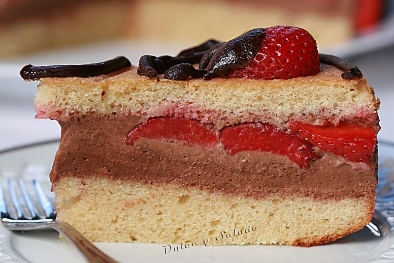 TARTA MOUSSE DE CHOCOLATE Y FRESAS (Con Termomix)