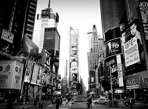 Aceite de nuez. Periplo desde Times Square a Union Square pasando por Flatiron, atravesando casi todo Broadway para conseguirlo. TImes Sq.