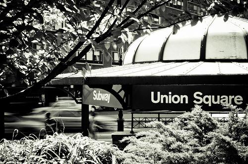 Aceite de nuez. Periplo desde Times Square a Union Square pasando por Flatiron, atravesando casi todo Broadway para conseguirlo. Union Sq. metro