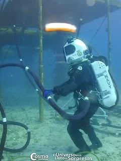 Astronautas en el fondo del mar Astronautas en el fondo del mar