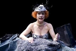 LOS DÍAS FELICES (1961), DE SAMUEL BECKETT. LA MUJER ENTERRADA. LOS DÍAS FELICES (1961), DE SAMUEL BECKETT. LA MUJER ENTERRADA.