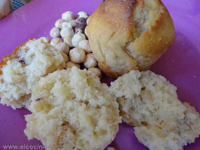 Muffins de plátanos y avellanas Muffins de plátanos y avellanas