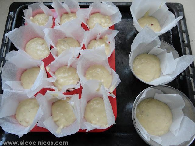 Muffins de plátanos y avellanas Muffins de plátanos y avellanas