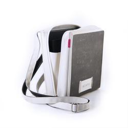 Hoy conseguí esta idea de bolsos hechos con archivadores Hoy conseguí esta idea de bolsos hechos con archivadores