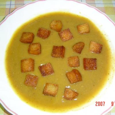 cena puré de verduras con picatostes cena puré de verduras con picatostes