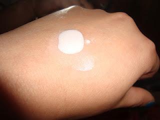 Cómo aplicar la base de maquillaje. Tips sencillos para lograr mejores resultados. Cómo aplicar la base de maquillaje. Tips sencillos para lograr mejores resultados.