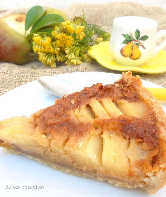TARTA DE PERAS, OREJONES Y ALMENDRAS TARTA DE PERAS, OREJONES Y ALMENDRAS