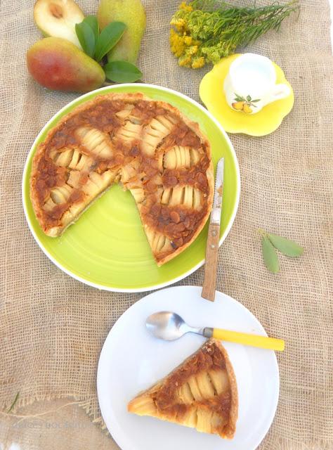 TARTA DE PERAS, OREJONES Y ALMENDRAS TARTA DE PERAS, OREJONES Y ALMENDRAS