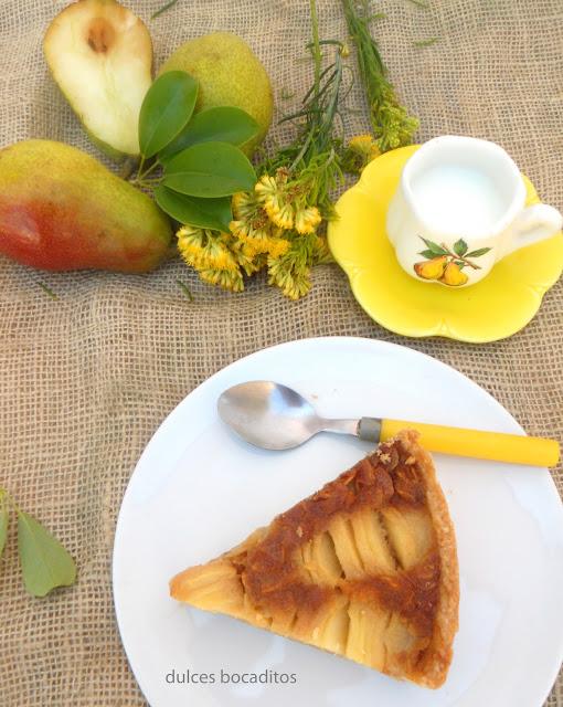 TARTA DE PERAS, OREJONES Y ALMENDRAS TARTA DE PERAS, OREJONES Y ALMENDRAS