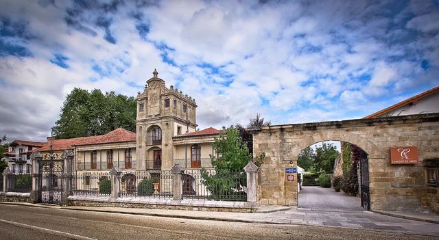 SANTANDER GASTRONÓMICO: RUTA POR LOS MEJORES RESTAURANTES Cenador de Amós: Cenador de Amós subió esta foto el 3 de febrero de 2012