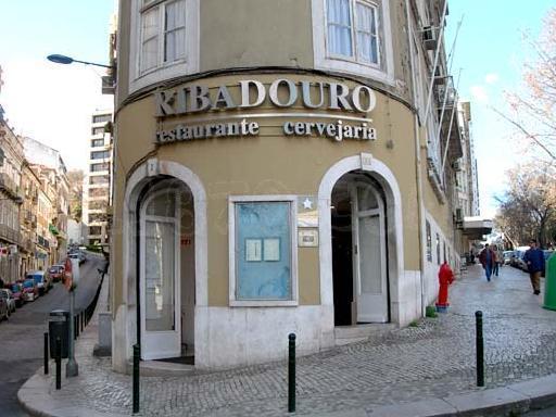 LISBOA: Fados y tranvías Robada de su güeb