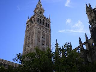 SEVILLA EN PRIMAVERA. Un par de restaurantes y algo mas....