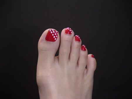 toe nails art designs pictures