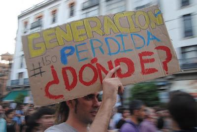 Bankia es asistida artificialmente, mientras sigue creciendo la generación perdida y Sol revienta en plena noche. Bankia es asistida artificialmente, mientras sigue creciendo la generación perdida y Sol revienta en plena noche.