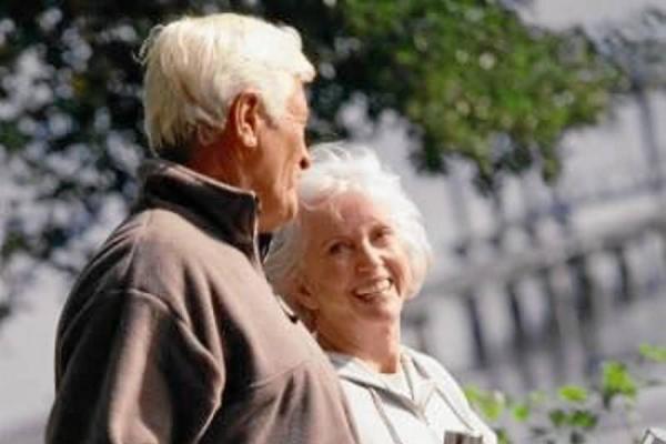 Alzhéimer, una enfermedad que pierde la cabeza Alzhèimer, una enfermedad que pierde la cabeza