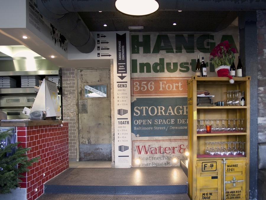 Los Soprano en Barcelona: Como Reciclar todo un Puerto para una Pizzería. ines8 91804 full Los Soprano en Barcelona: Como Reciclar todo un Puerto para una Pizzería.