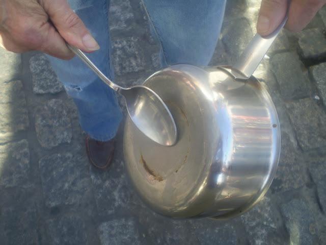 15 M Y ARMAS DE DESTRUCCIÓN MASIVA (15.05.2012) 15 M Y ARMAS DE DESTRUCCIÓN MASIVA (15.05.2012)