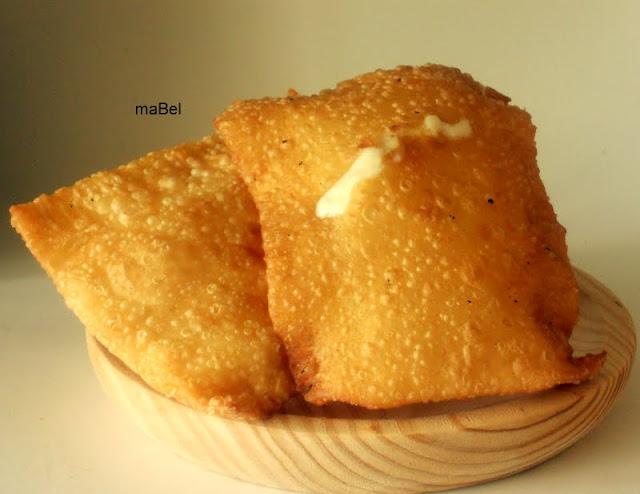 Pastel brasileiro o Pastel de feira (Portugués)