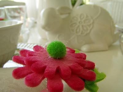 Una misma vajilla, dos decoraciones de mesa diferentes Una misma vajilla, dos decoraciones de mesa diferentes