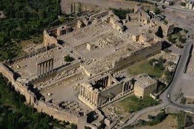 La Terraza de Baalbek, un misterio sin resolver La Terraza de Baalbek, un misterio sin resolver