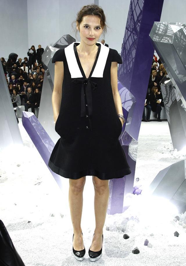 BLACK AND WHITE, YES PLEASE. BLACK AND WHITE, YES PLEASE.