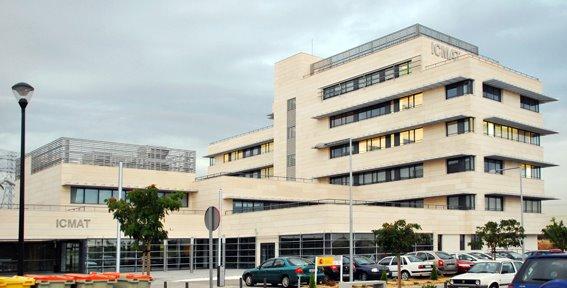 536539_359389770764849_317339304969896_869312_713397084_n Convocatoria de 10 becas JAE INTRO en el ICMAT