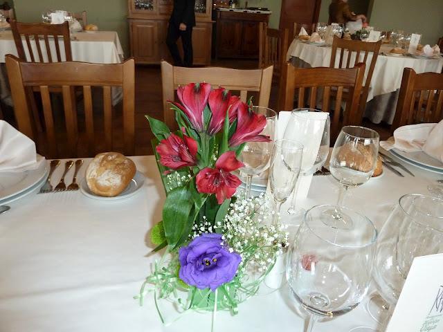 DIY: Centros de mesa con vasos de vino DIY: Centros de mesa con vasos de vino