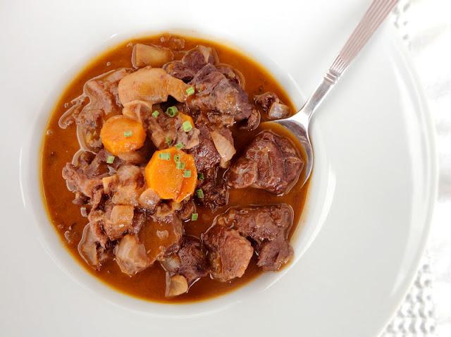 Carrillera de ternera al vino tinto Carrillera de ternera al vino tinto