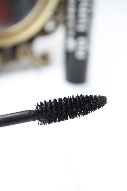 Mascara de pestañas No limits Power boost de Essence