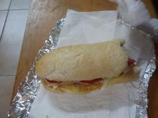 cena bocadillo tortilla francesa con queso y tomate cena bocadillo tortilla francesa con queso y tomate