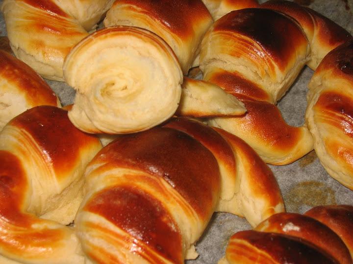 Croissant fácil con hojaldre comprado - Medialunas Croissant fácil con hojaldre comprado - Medialunas