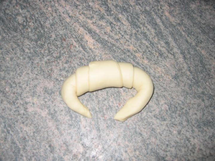 Croissant fácil con hojaldre comprado - Medialunas Croissant fácil con hojaldre comprado - Medialunas