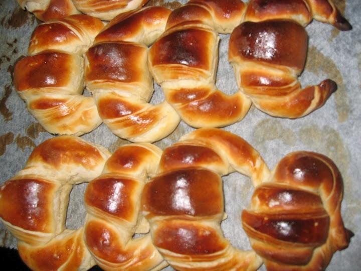 Croissant fácil con hojaldre comprado - Medialunas Croissant fácil con hojaldre comprado - Medialunas