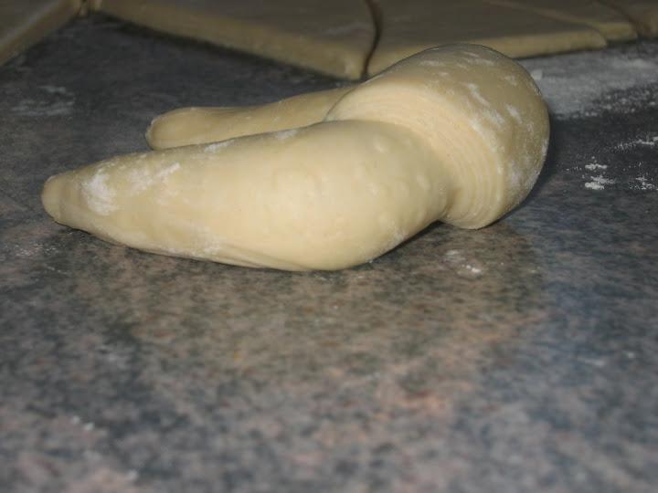 Croissant fácil con hojaldre comprado - Medialunas Croissant fácil con hojaldre comprado - Medialunas