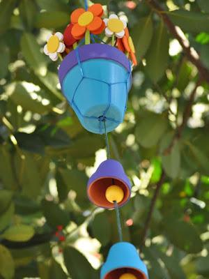 Campana de viento para jardín con macetas Campana de viento para jardín con macetas
