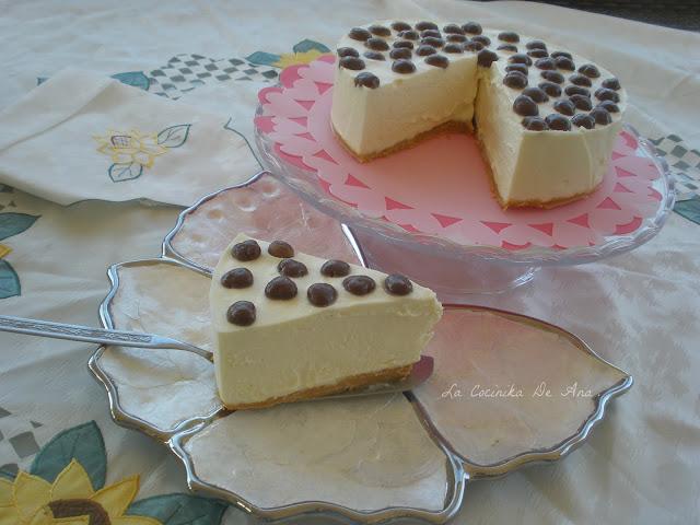 Tarta helada de mousse de vainilla Tarta helada de mousse de vainilla