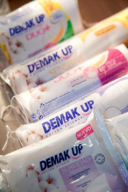 DEMAK' UP DAY DEMAK' UP DAY
