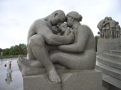 Estatua de Gustav Vigeland en Oslo, Noruega Viaje a Oslo, Noruega (II)