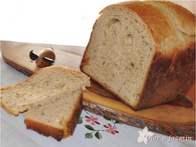 Pan con semillas de hinojo (en panificadora)