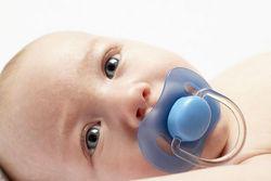 Usar chupete durante el primer año del bebe es lo que recomienda la Asociación Española de Pediatría