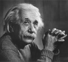 DIEZ CONSEJOS DE ALBERT EINSTEIN Excelentes-consejos-albert-einstein-vida-nego-L-peIWcf