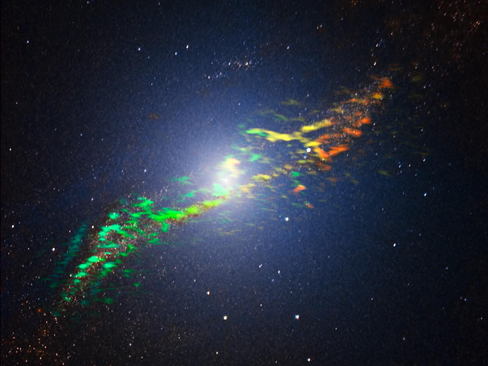 ALMA vuelve su mirada hacia Centaurus A ALMA vuelve su mirada hacia Centaurus A