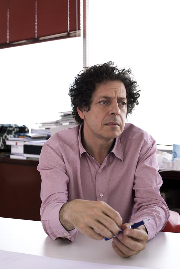 Juan Herreros_retrato Juan Herreros, Mención Especial en el IARH’12