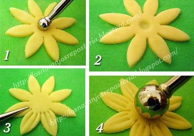 Como modelar una flor de varias formas distintas con un mismo cortador Como modelar una flor de varias formas distintas con un mismo cortador