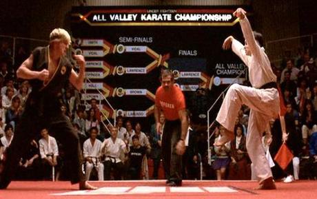 Recordando escenas antológicas: Daniel Larusso y su patada de la grulla Recordando escenas antológicas: Daniel Larusso y su patada de la grulla