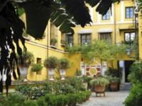 El barrio de Santa Cruz en Sevilla El barrio de Santa Cruz en Sevilla