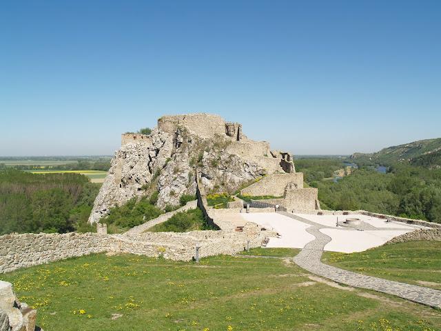 Castillo de Devín Castillo de Devín
