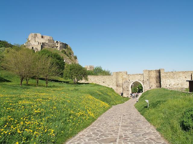 Castillo de Devín Castillo de Devín