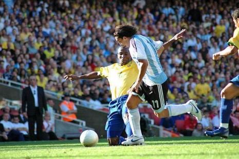 2006 Argentina y Brasil: clásicos jueguen donde jueguen